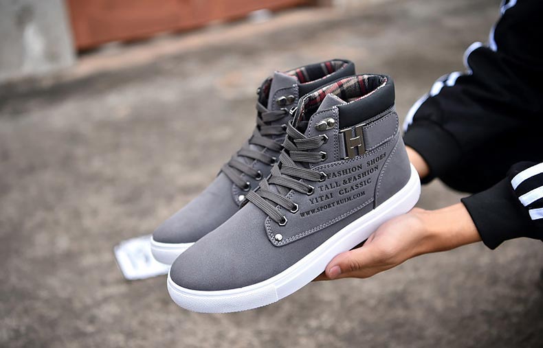 High Top Canvas Sneaker US Mens Size 10.5 - 12.5